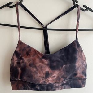 Lululemon bra.